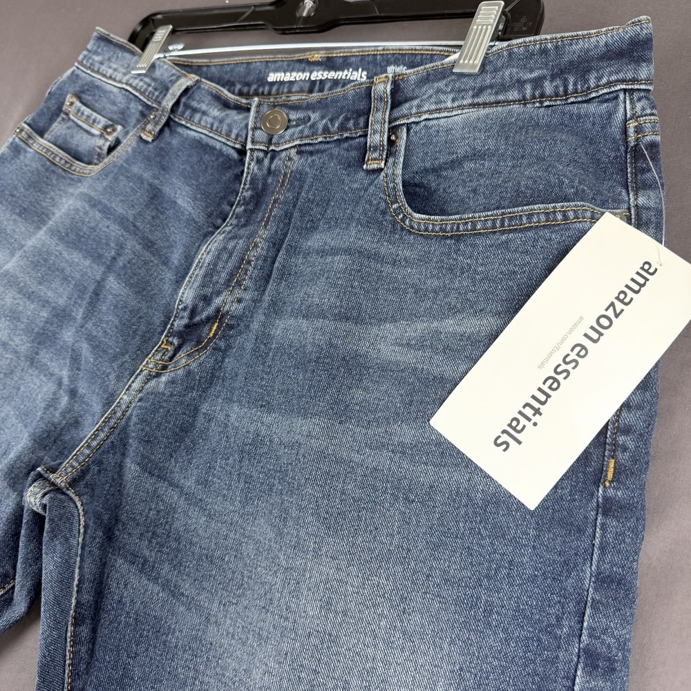 Amazon Essentials Blue Denim Athletic Fit Jeans, Medium Wash, Straight, 5-Pocket